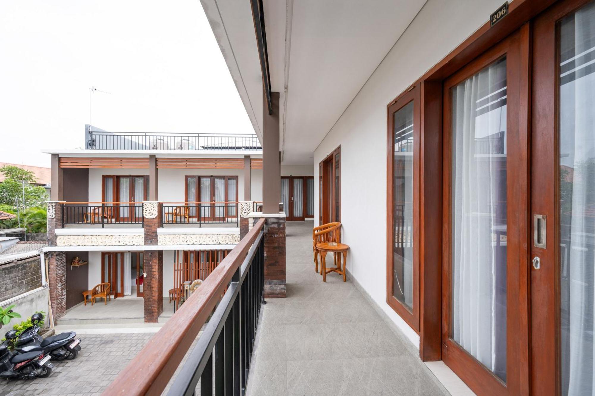 Reddoorz Plus At Yasa'S Living Denpasar Sanur Esterno foto