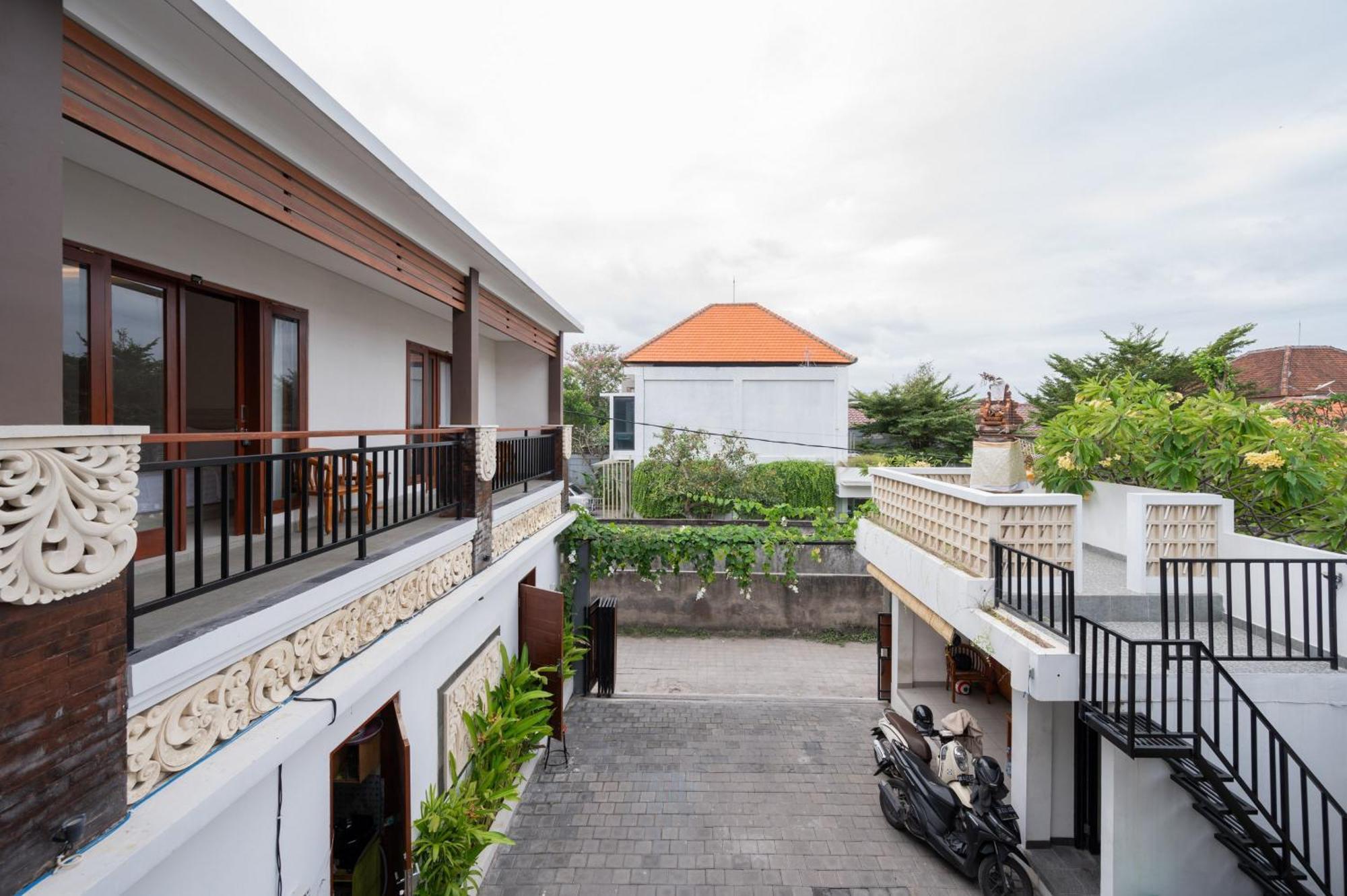 Reddoorz Plus At Yasa'S Living Denpasar Sanur Esterno foto