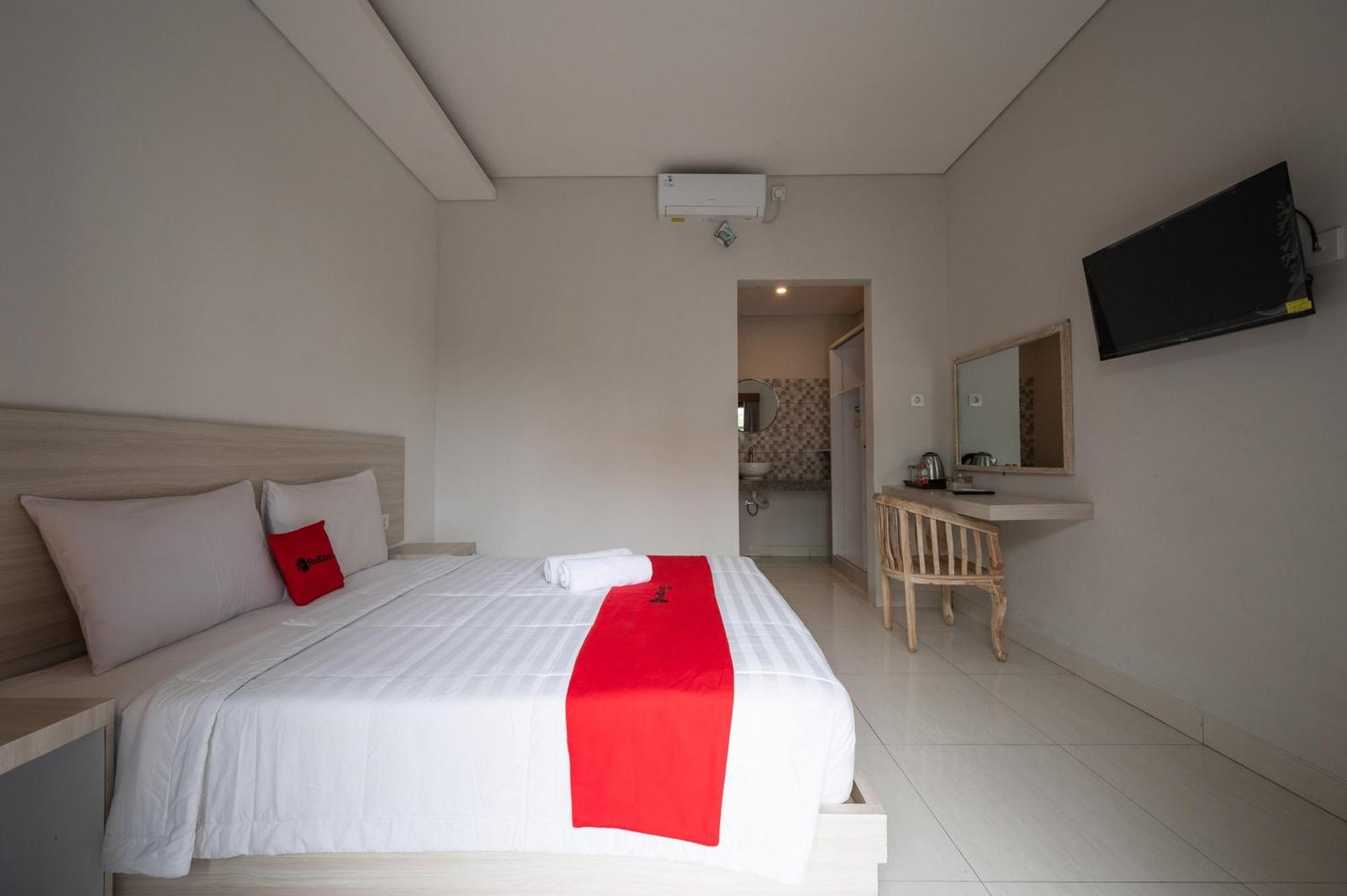 Reddoorz Plus At Yasa'S Living Denpasar Sanur Esterno foto