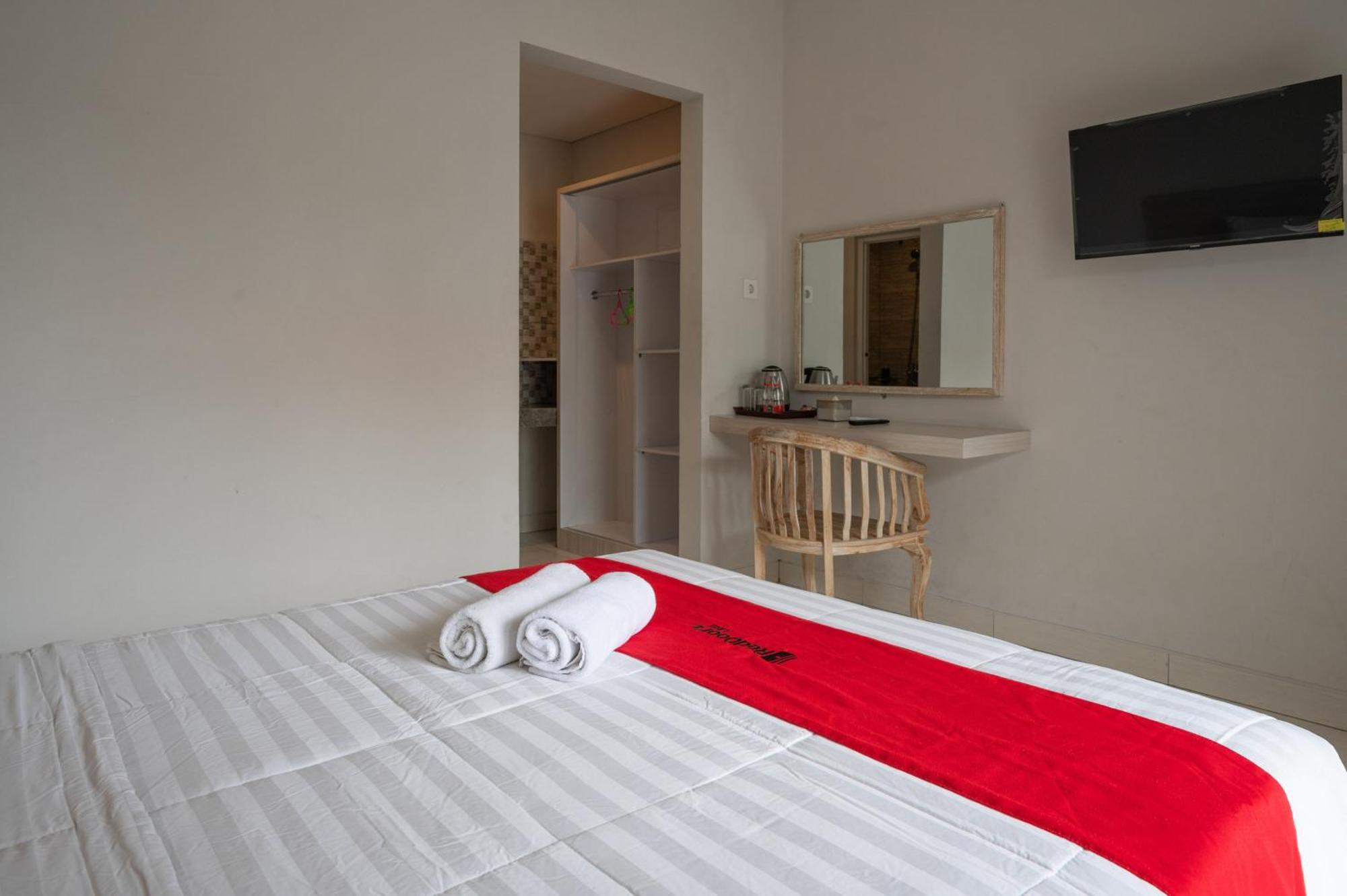 Reddoorz Plus At Yasa'S Living Denpasar Sanur Esterno foto