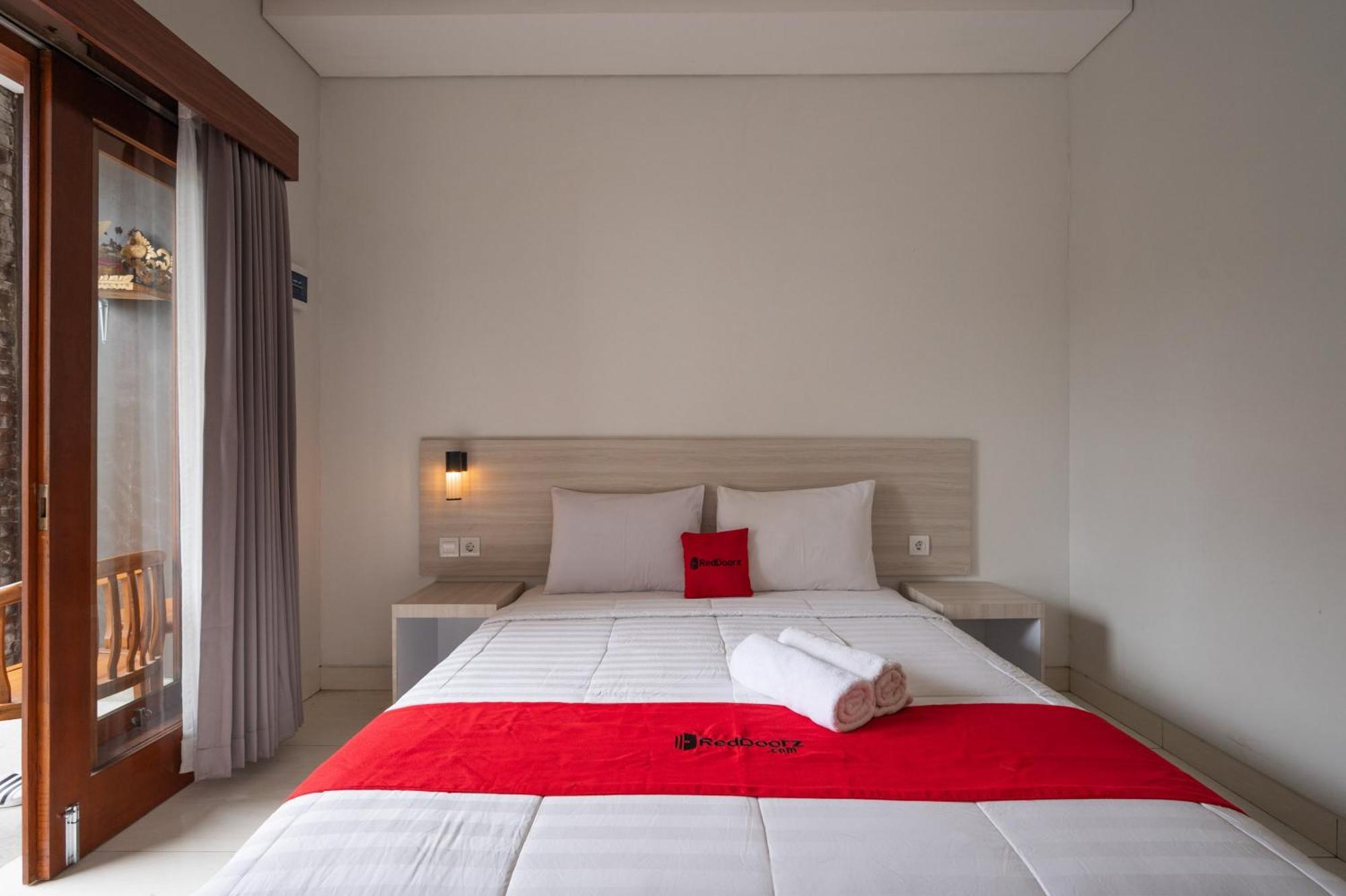 Reddoorz Plus At Yasa'S Living Denpasar Sanur Esterno foto